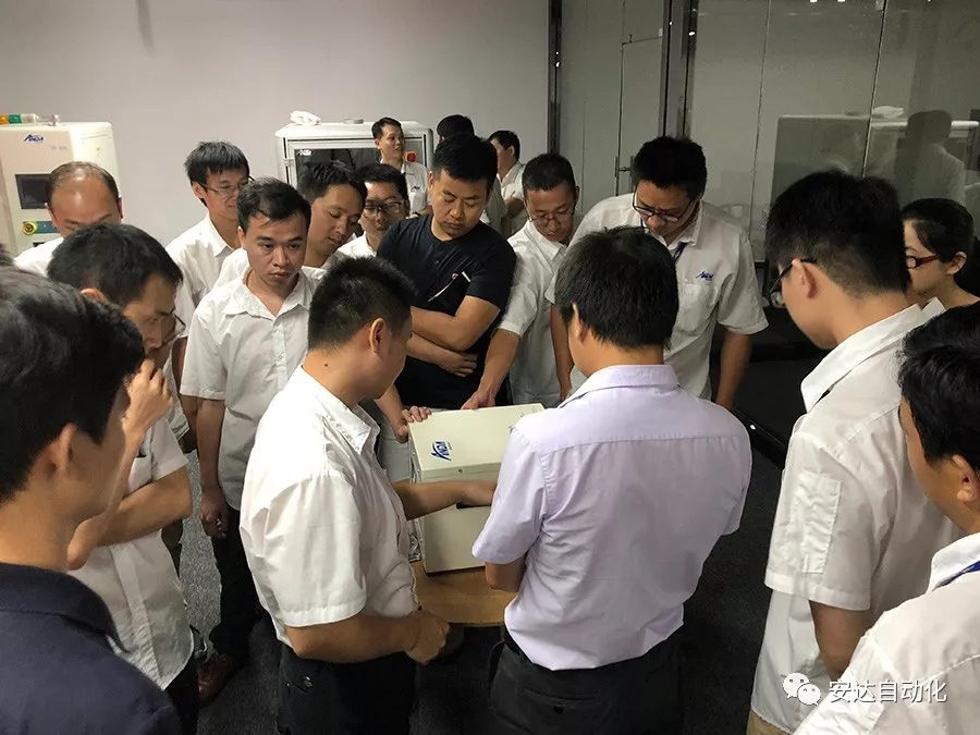 新品发布会 | 28圈中国发布多款机械手，聚焦智能制造产业